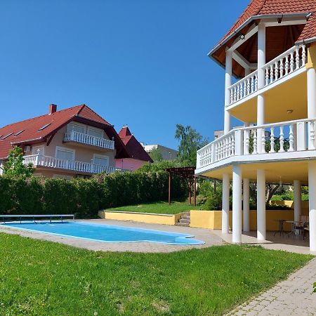 Villa Laar ヘーヴィーズ エクステリア 写真