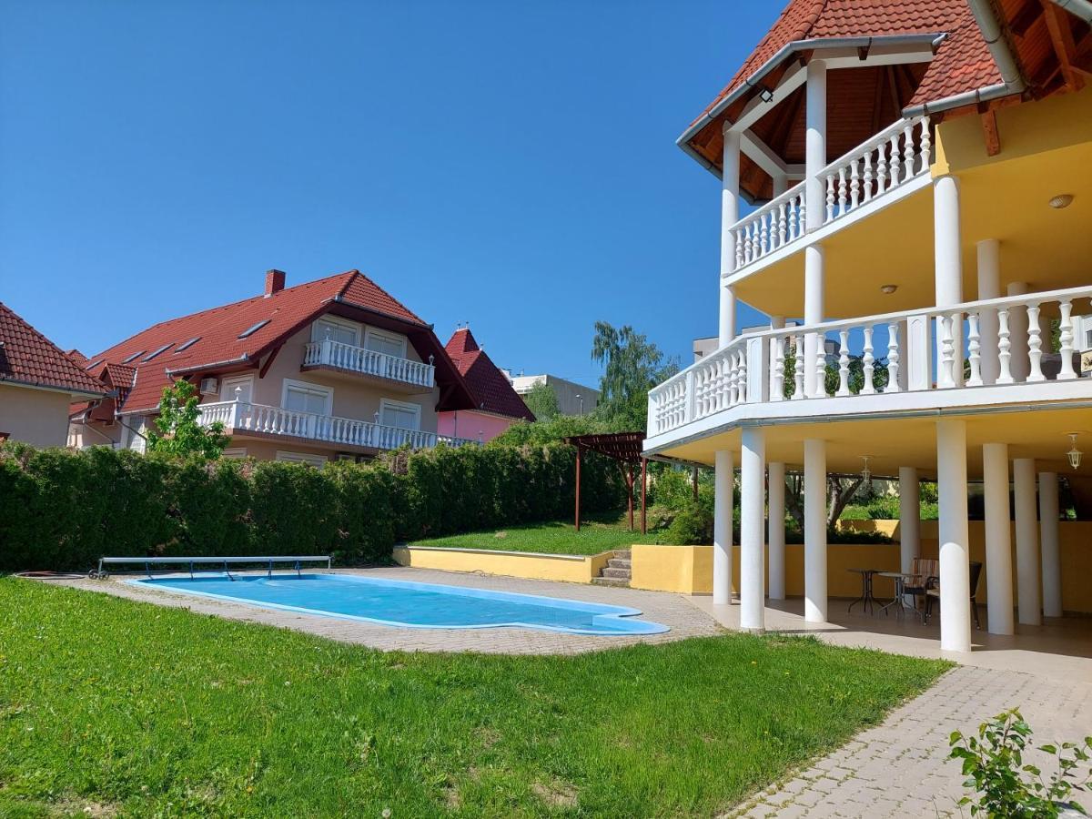Villa Laar ヘーヴィーズ エクステリア 写真