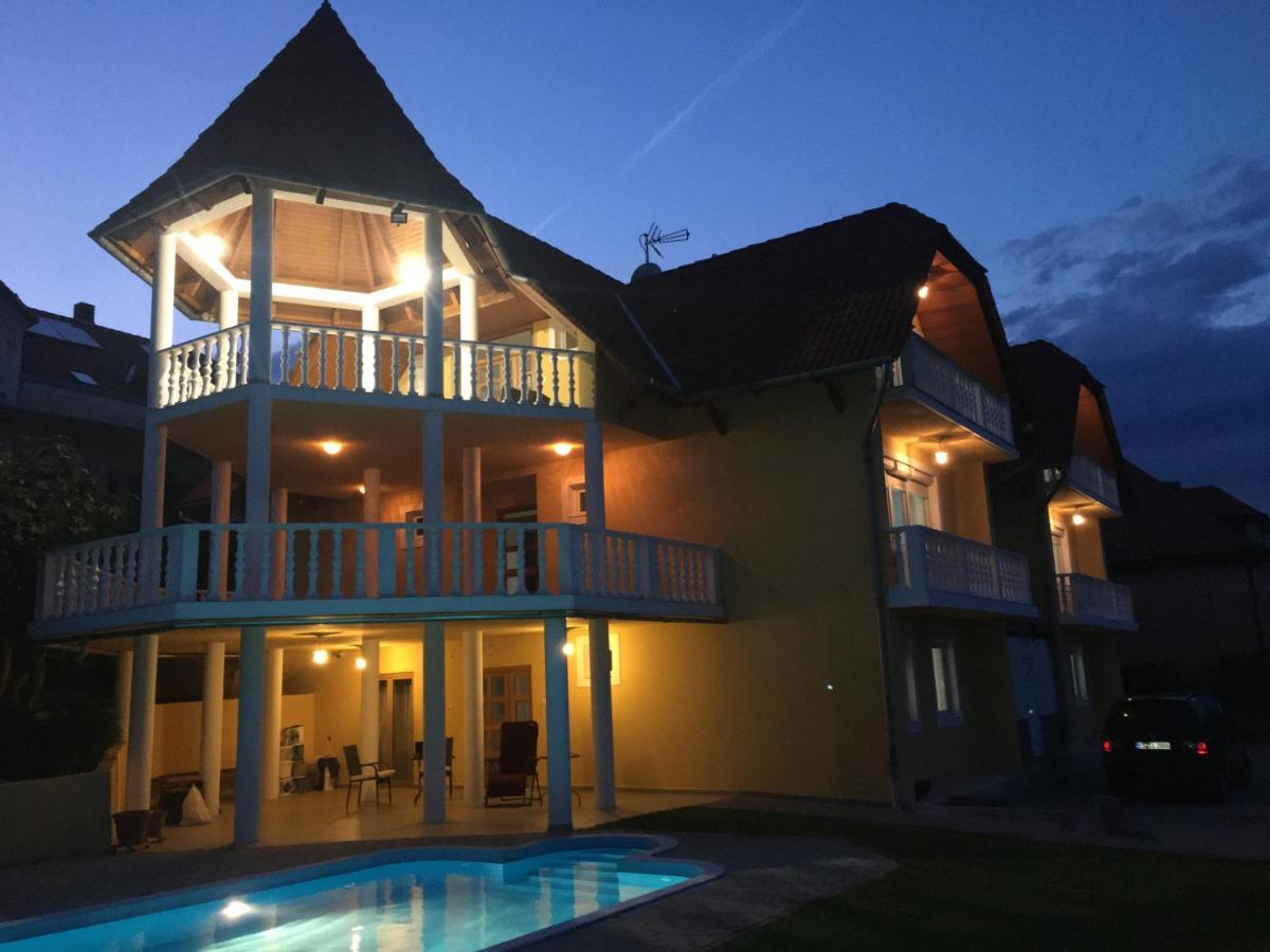 Villa Laar ヘーヴィーズ エクステリア 写真